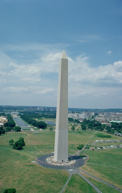 The Washington Monument, built 1848-85 by Robert Mills